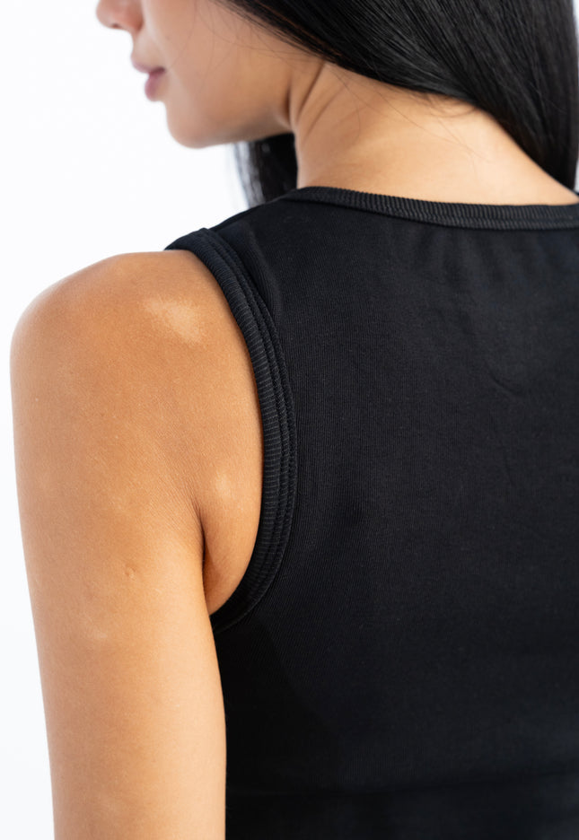 Sculpted Ribbed Thick Strap Crew Neck Top